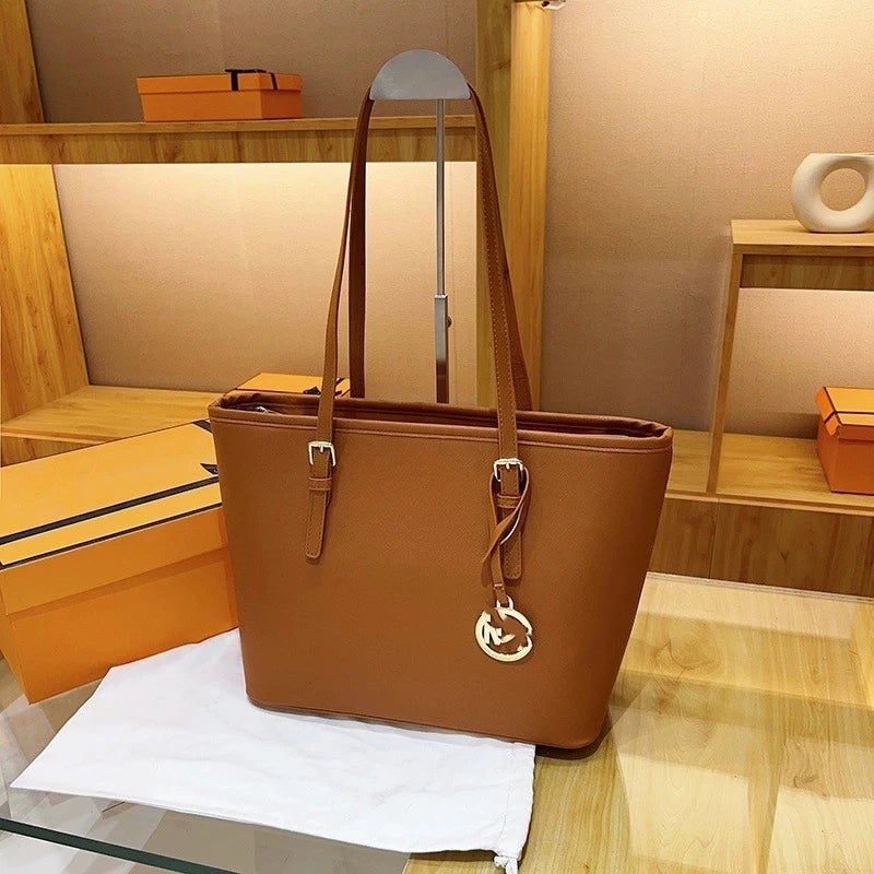 vestoraa totte 's bag versatile crossbody outfit detail - reliable design, precision, waterproof classic design (USA)