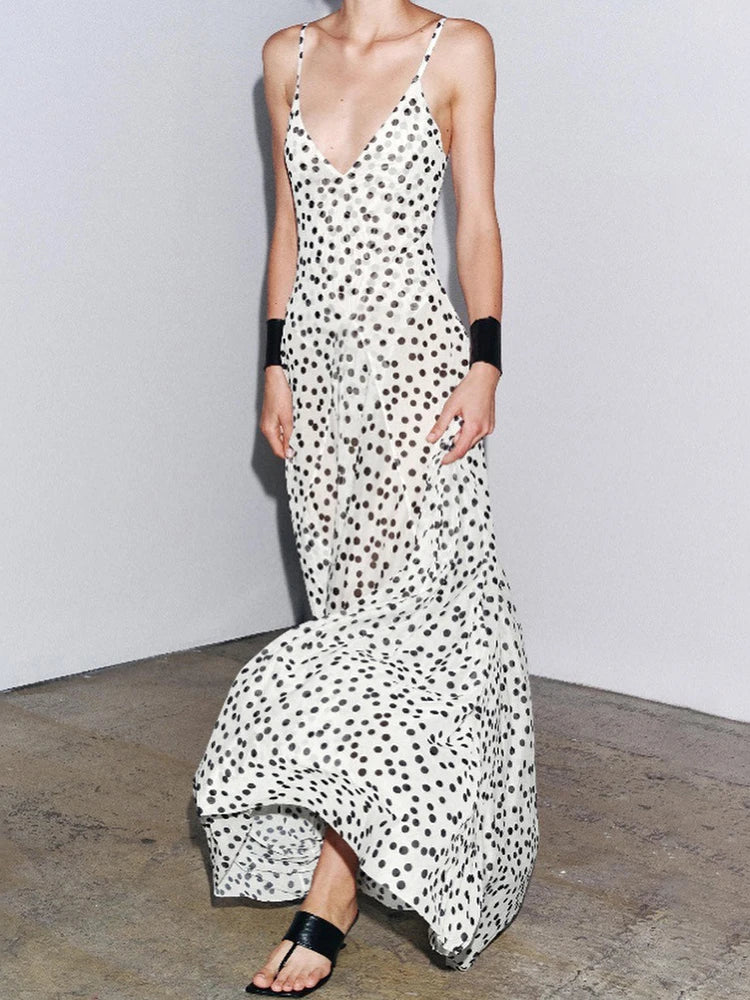 vestoraa sisterlinda classic point print maxi dress outfit detail - reliable design, precision, waterproof casual design