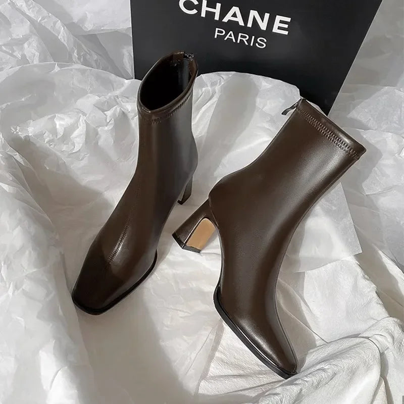 vestoraa vintage warm cotton ankle boots outfit detail - reliable design, precision, waterproof dress design (USA)