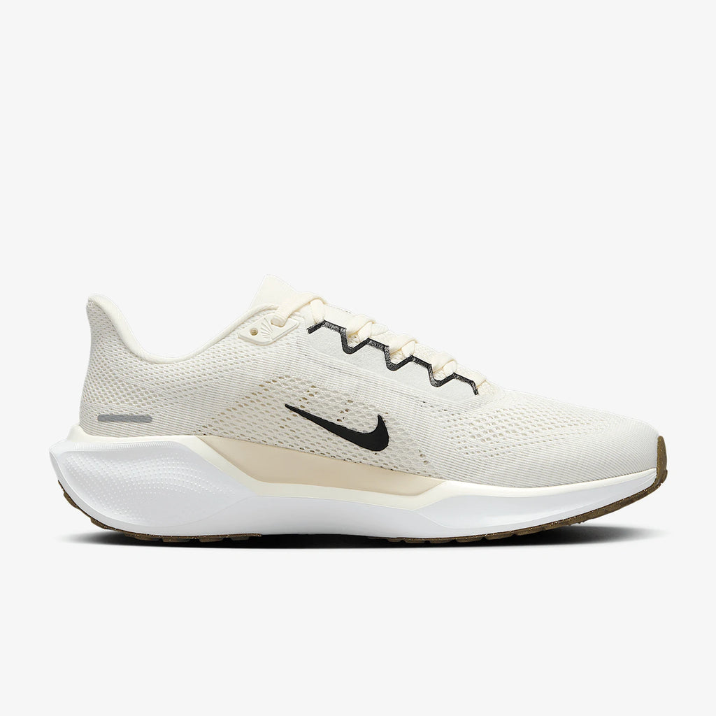 vestoraa nike authentic pegasus low- running shoes outfit detail - tailored design, precision, waterproof casual design (USA)