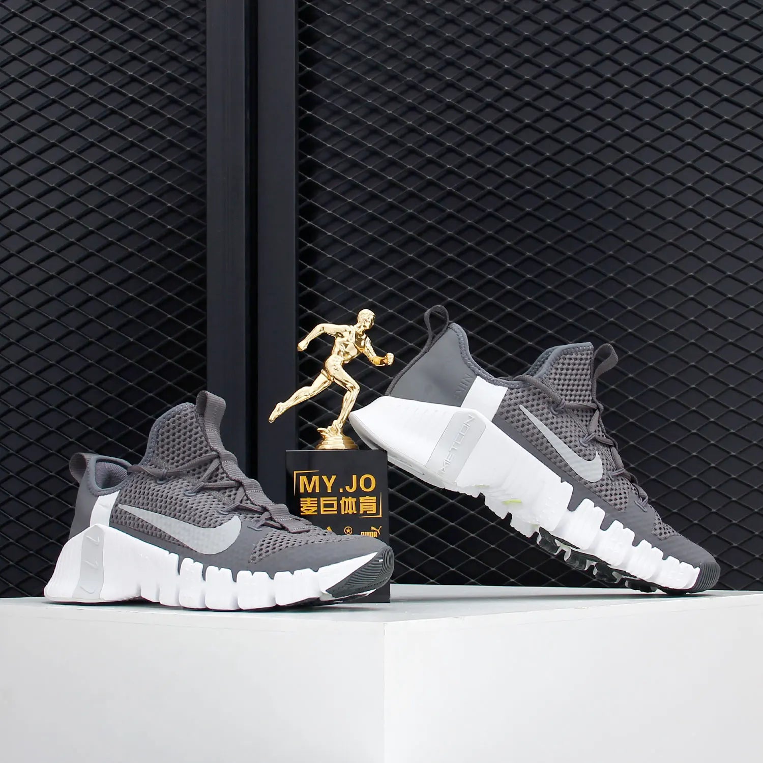 unisex casual outfit vestoraa nike genuine metcon unisex casual training - daily wear garment with neutral design detail