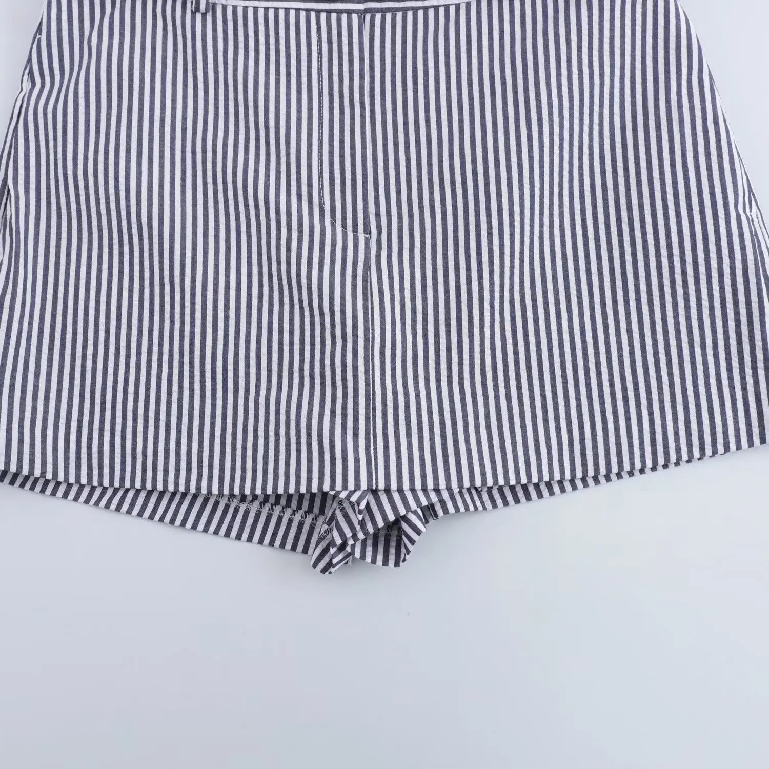 unisex classic outfit vestoraa 's skirt - daily wear garment with blue design detail (USA)