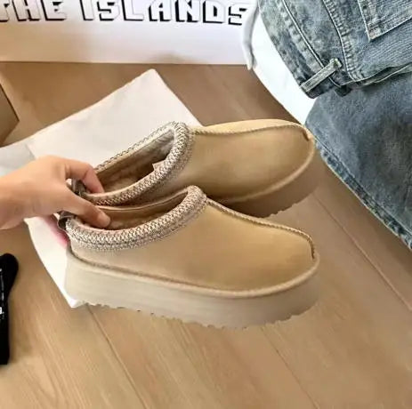 unisex modern outfit vestoraa designer 's snow boots thick - daily wear garment with black design detail (USA)