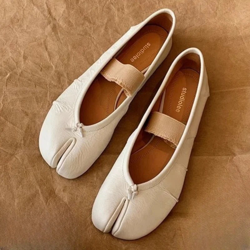 vestoraa retro round split toe flat sneaker designer shoes outfit 7 - casual unisex garment with designer (USA)
