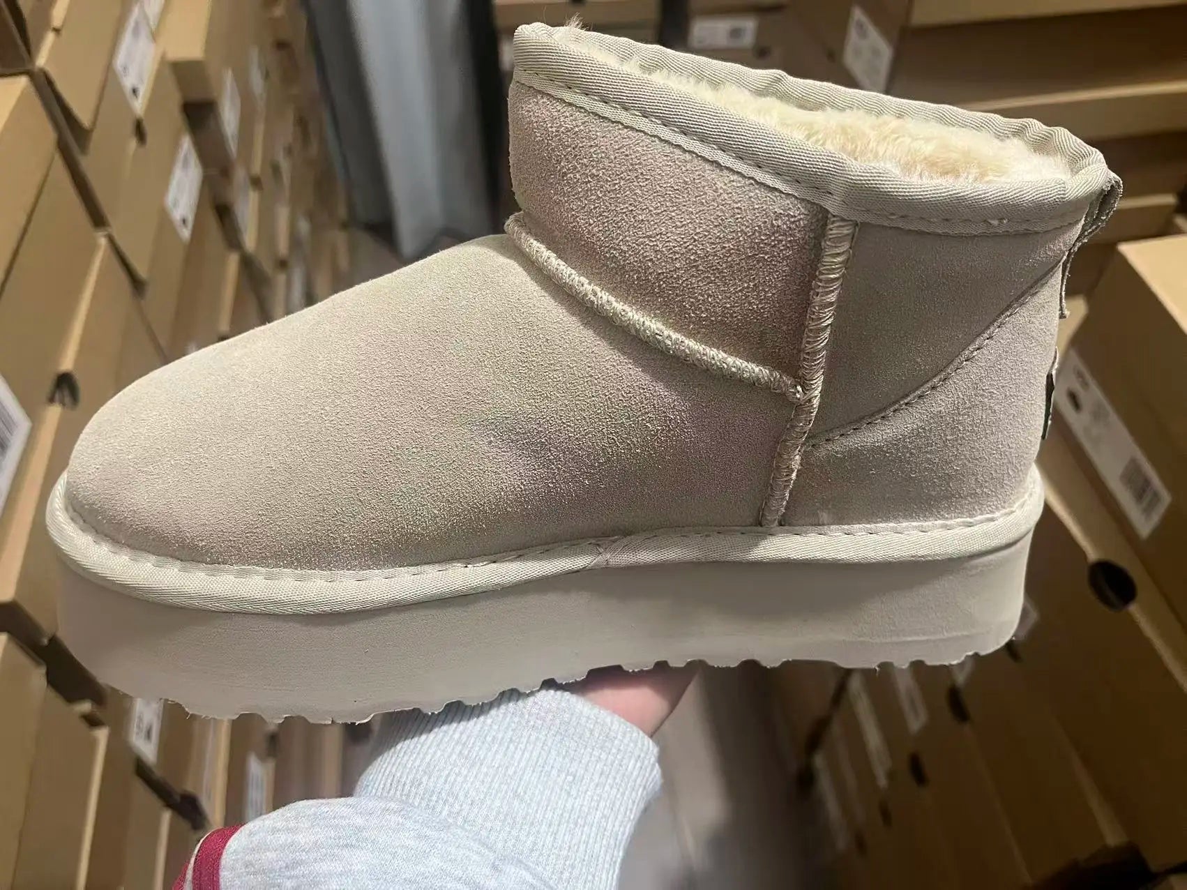 vestoraa designer 's snow boots thick outfit 13 - modern unisex garment with designer (USA)