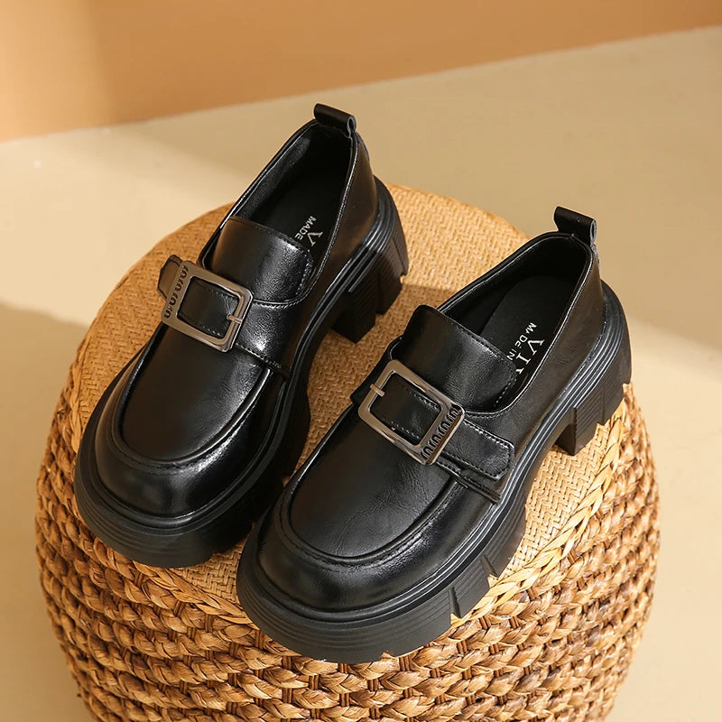 vestoraa versatile loafers / retro outfit 5 - casual unisex garment with precision (USA)