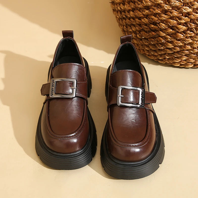 vestoraa versatile loafers / retro outfit 6 - casual unisex garment with precision (USA)